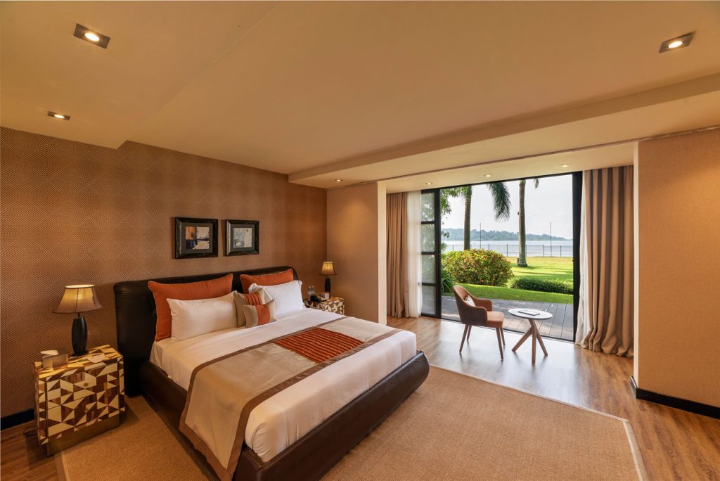 Speke resort Munyonyo -presidential suite bedroom